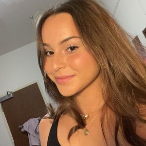 Meet your Posher, Ella